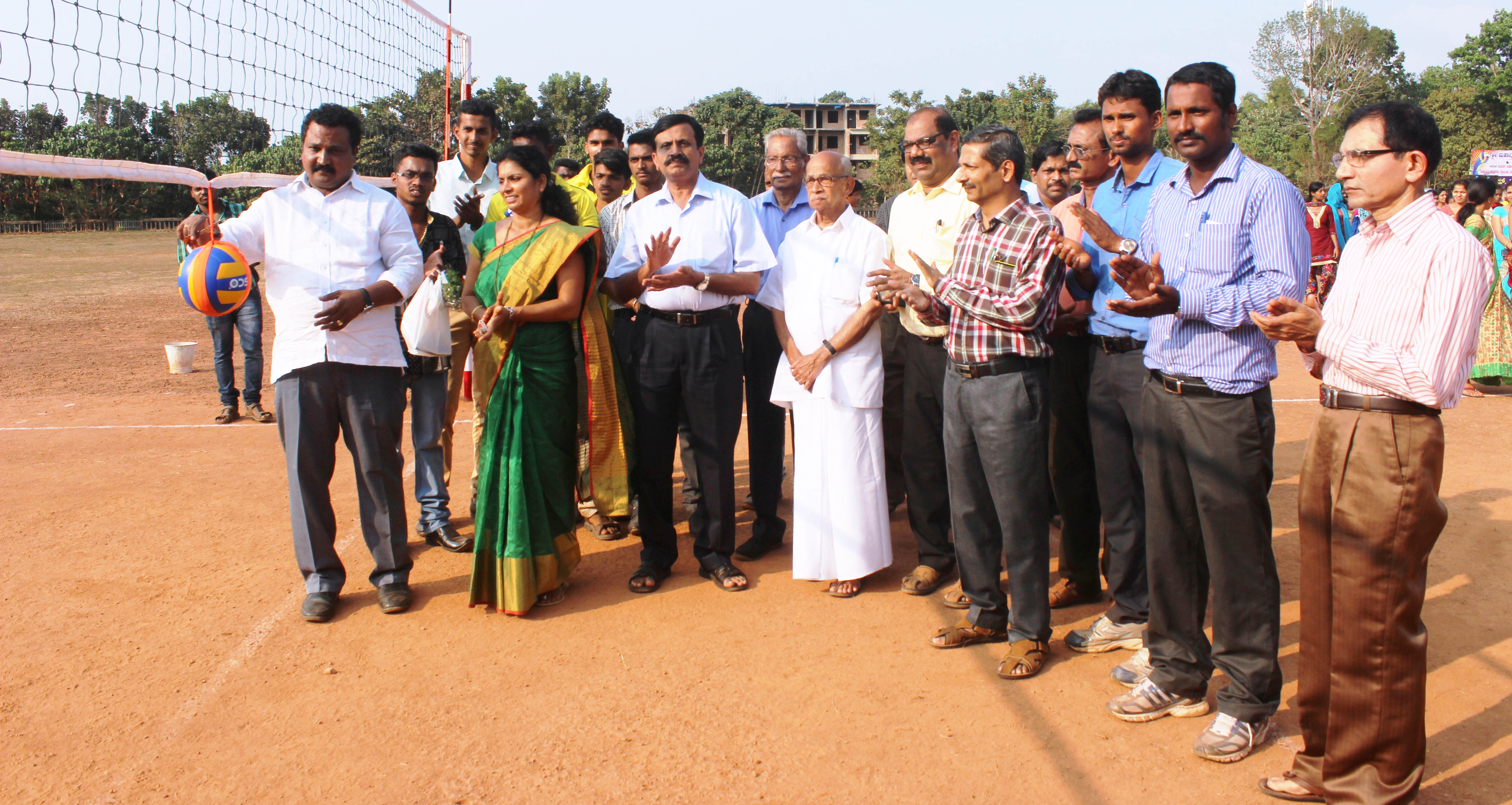 ಗ್ರಾಮೀಣಮಟ್ಟದ ವಾಲಿಬಾಲ್ ಪಂದ್ಯಾವಳಿಗೆ ಚಾಲನೆ